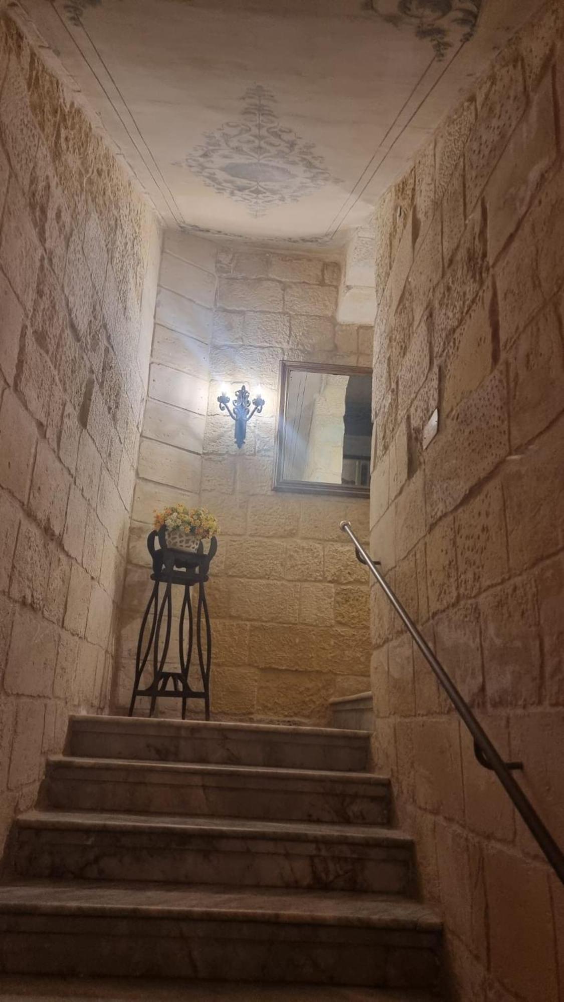 Servants' Quarters Studio Apartment Valletta Exterior photo