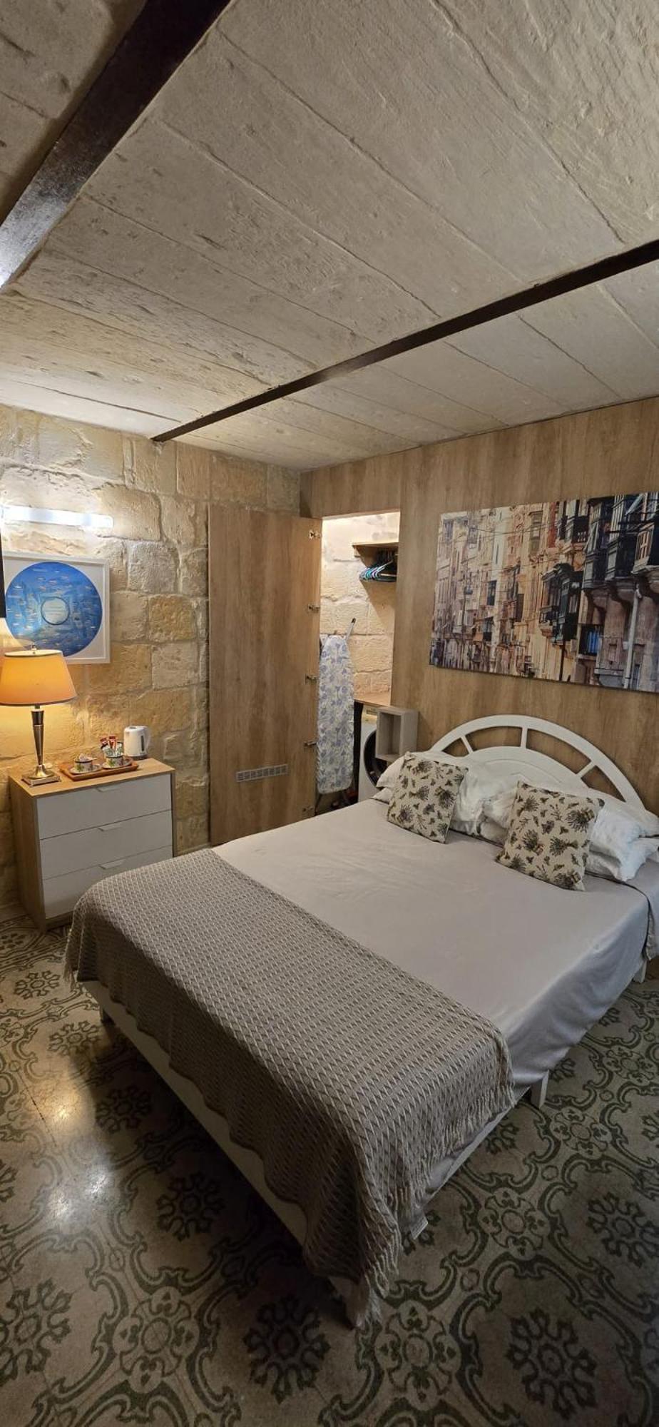 Servants' Quarters Studio Apartment Valletta Exterior photo